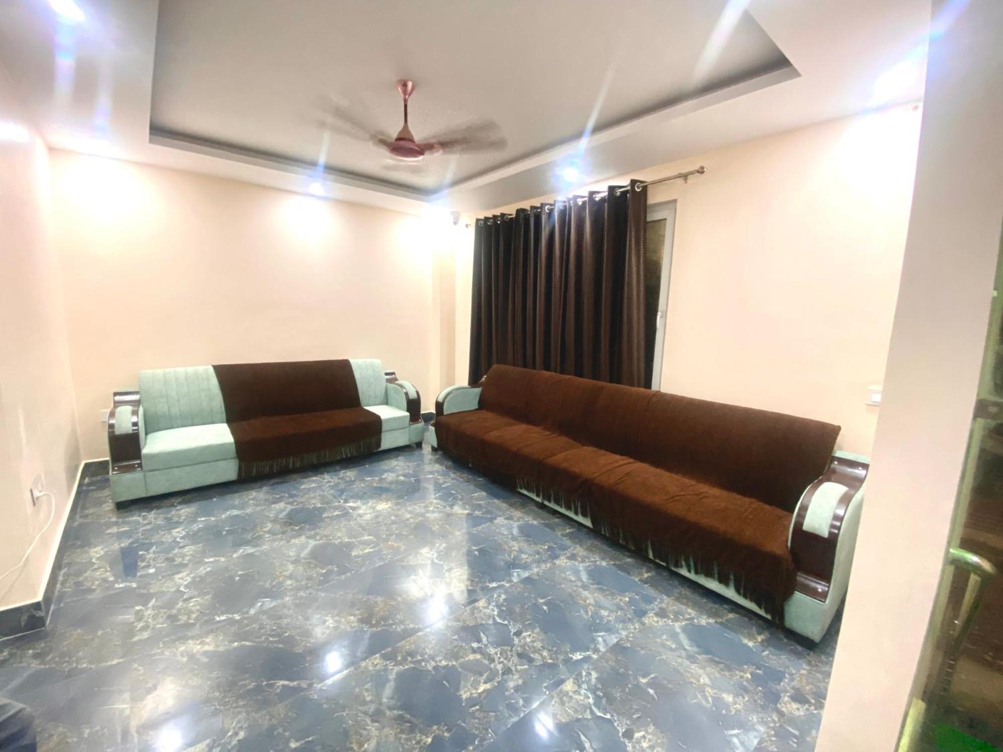 Ramalayam Inn Ayodhya Buitenkant foto