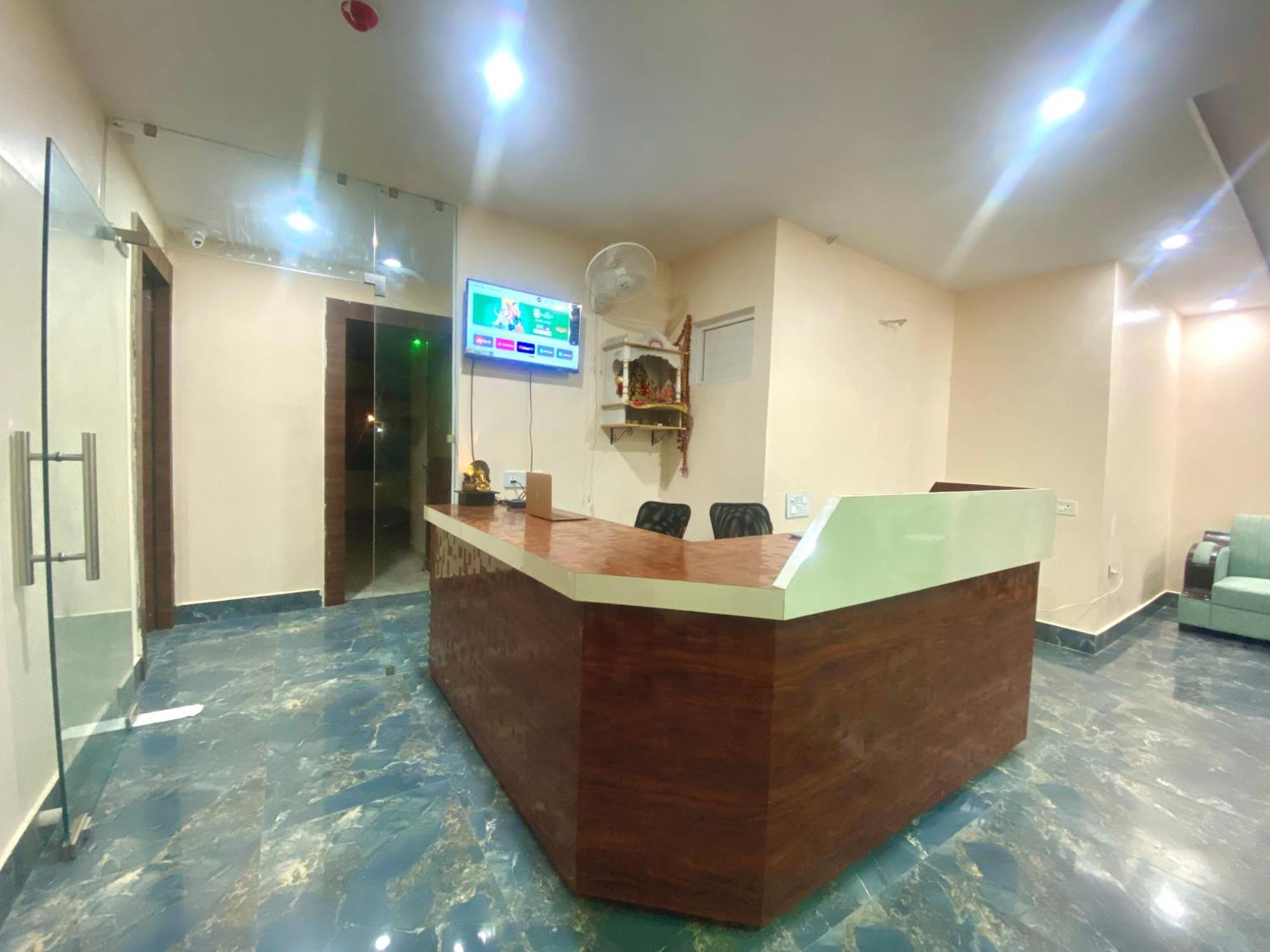 Ramalayam Inn Ayodhya Buitenkant foto