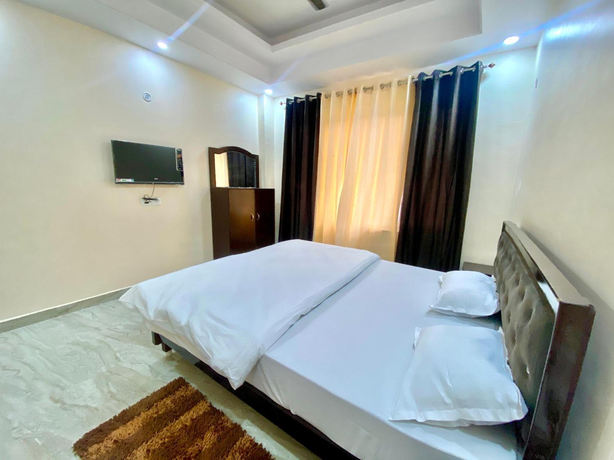 Ramalayam Inn Ayodhya Buitenkant foto